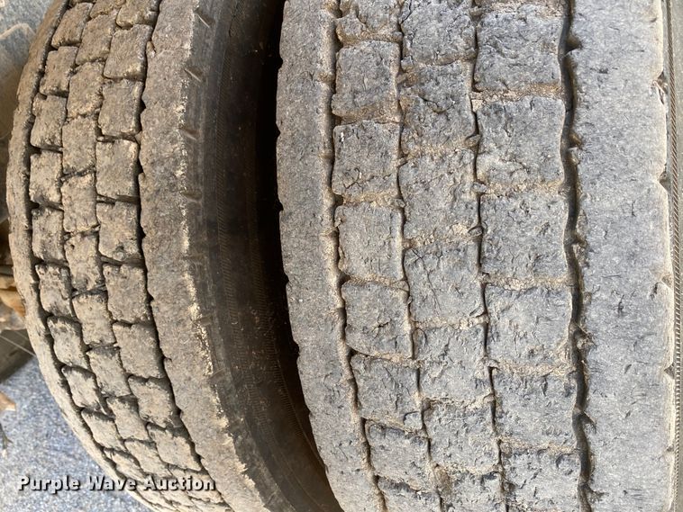 image for item HG9137 2009 Mack Granite GU713  dump truck