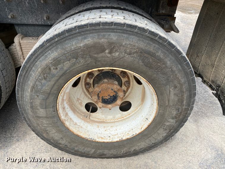 image for item HG9137 2009 Mack Granite GU713  dump truck