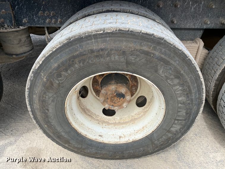 image for item HG9137 2009 Mack Granite GU713  dump truck