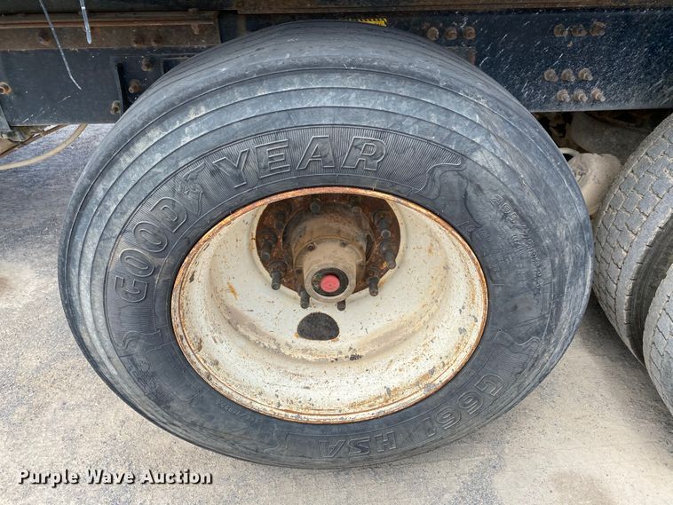 image for item HG9137 2009 Mack Granite GU713  dump truck