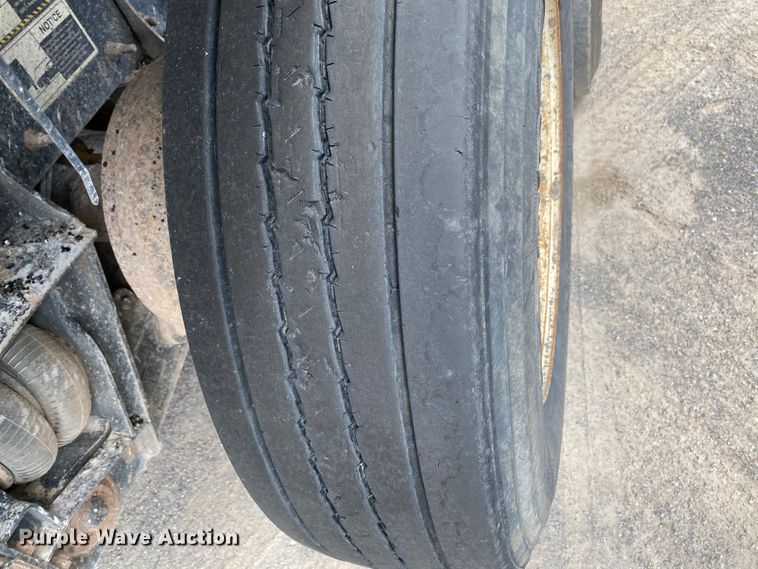 image for item HG9137 2009 Mack Granite GU713  dump truck