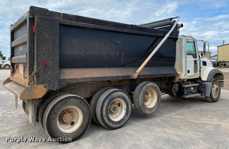 image for item HG9138 2009 Mack GU713  dump truck