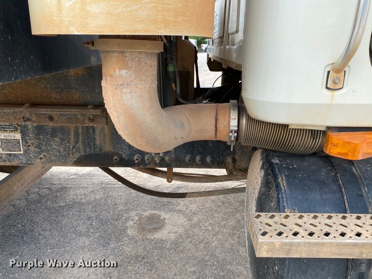 image for item HG9138 2009 Mack GU713  dump truck