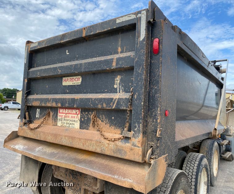 image for item HG9138 2009 Mack GU713  dump truck