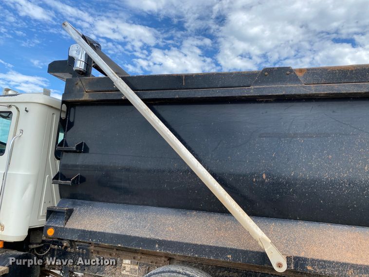 image for item HG9138 2009 Mack GU713  dump truck