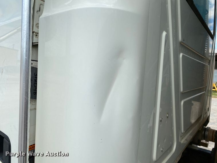 image for item HG9138 2009 Mack GU713  dump truck