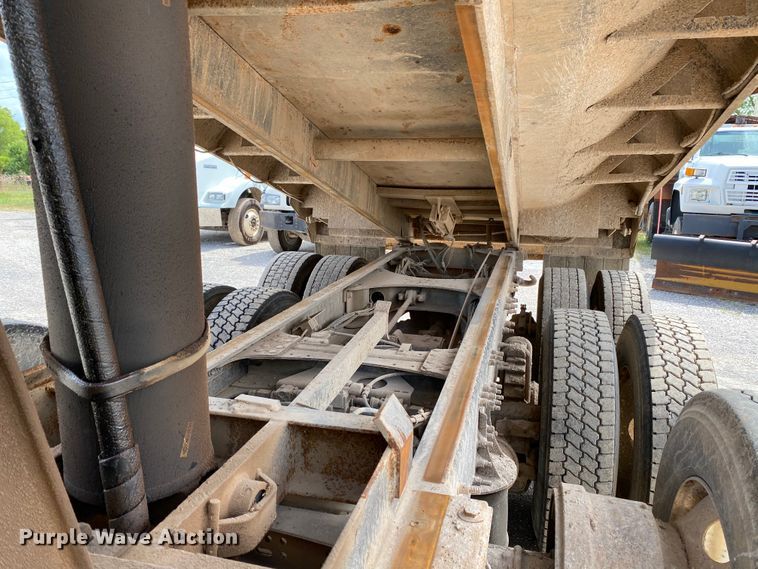 image for item HG9138 2009 Mack GU713  dump truck