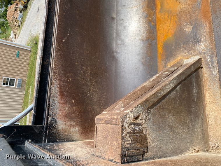 image for item HG9138 2009 Mack GU713  dump truck