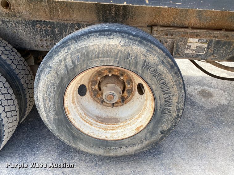 image for item HG9138 2009 Mack GU713  dump truck