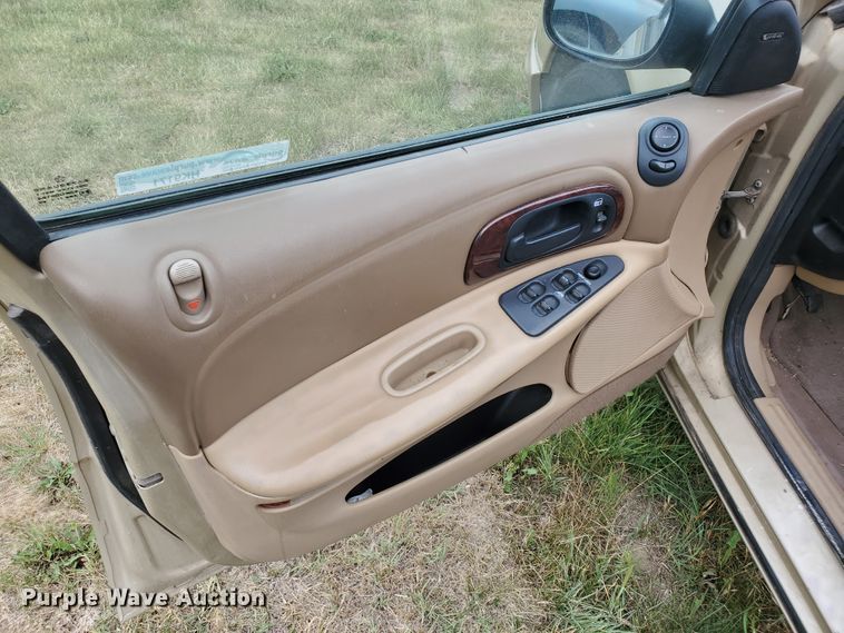 image for item HK9171 1998 Chrysler Concorde LXI