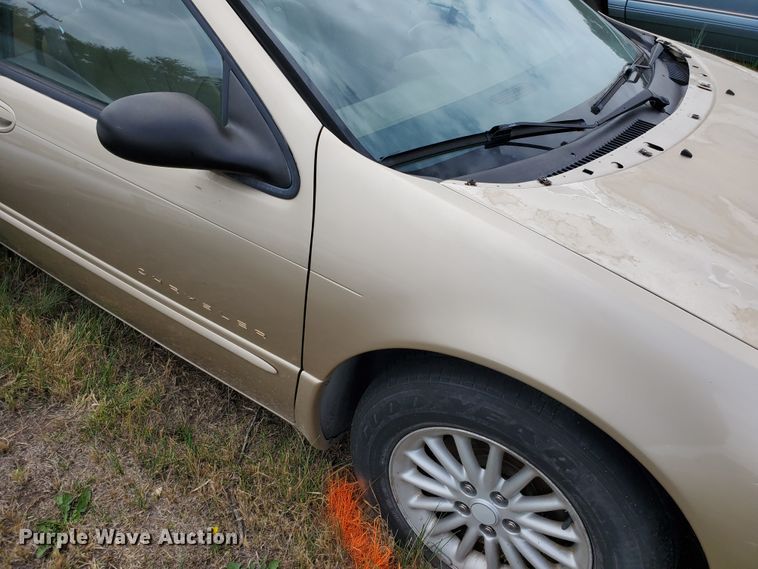 image for item HK9171 1998 Chrysler Concorde LXI