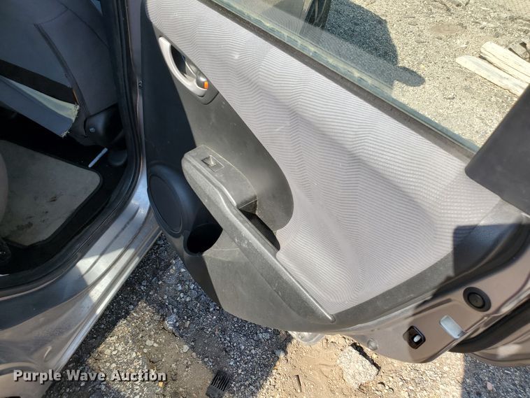 image for item HK9175 2009 Honda Fit