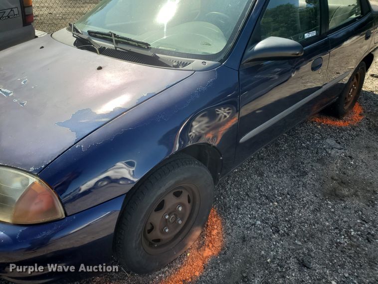 image for item HK9176 2000 Chevrolet Metro