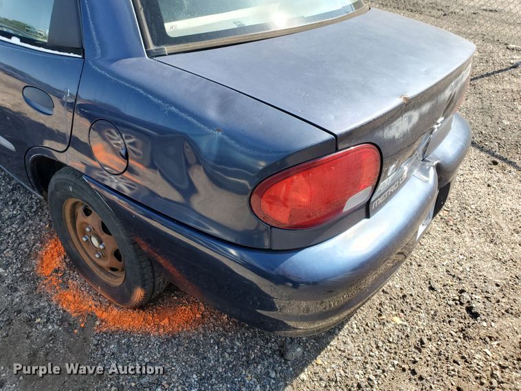 image for item HK9176 2000 Chevrolet Metro