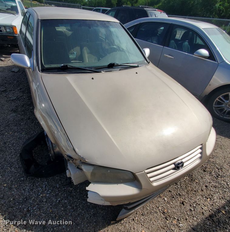 image for item HK9178 1999 Toyota Camry LE