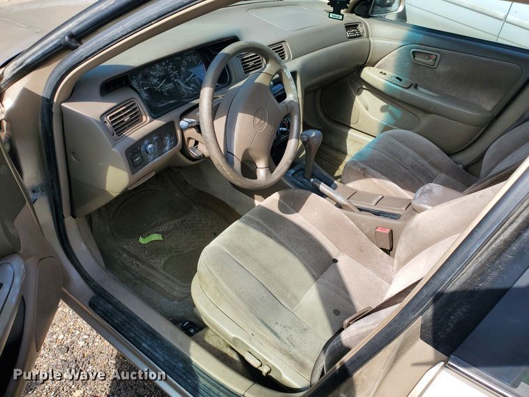 image for item HK9178 1999 Toyota Camry LE