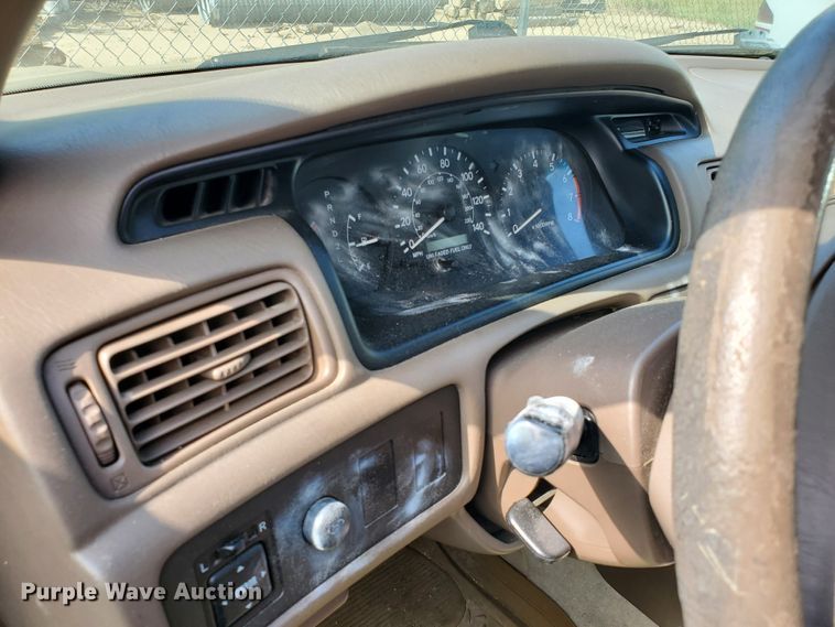 image for item HK9178 1999 Toyota Camry LE