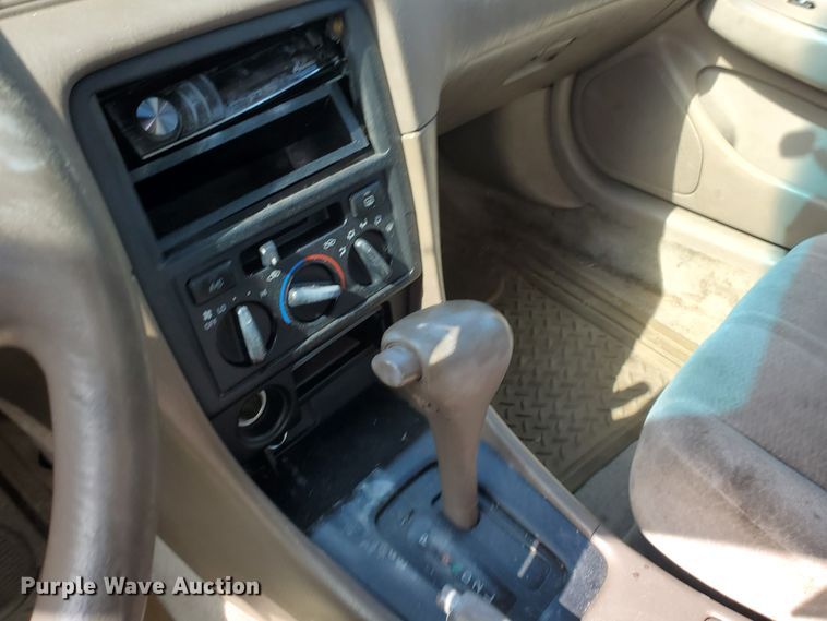 image for item HK9178 1999 Toyota Camry LE