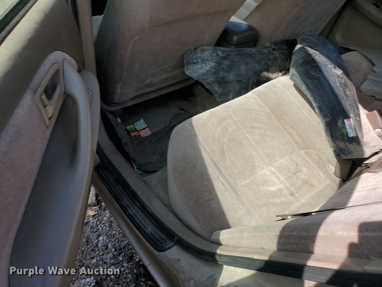 image for item HK9178 1999 Toyota Camry LE