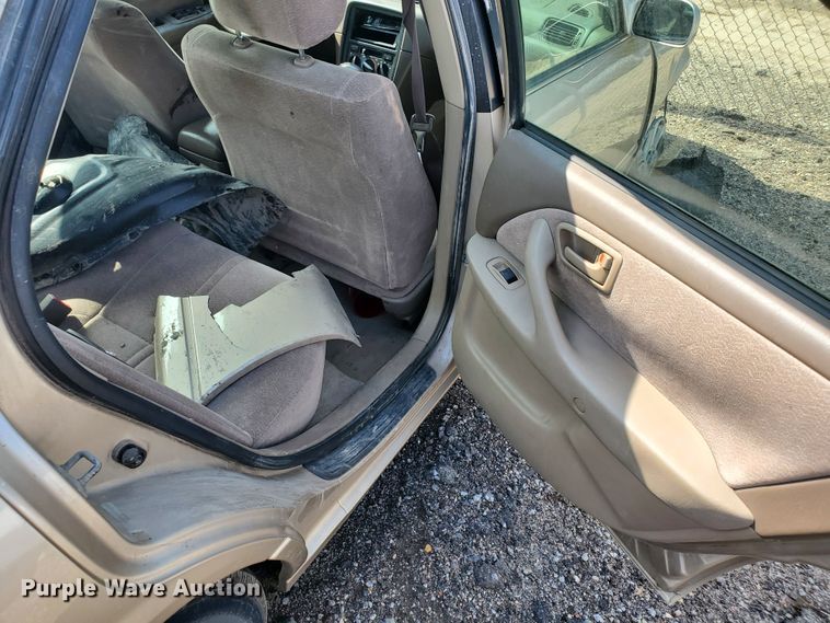 image for item HK9178 1999 Toyota Camry LE