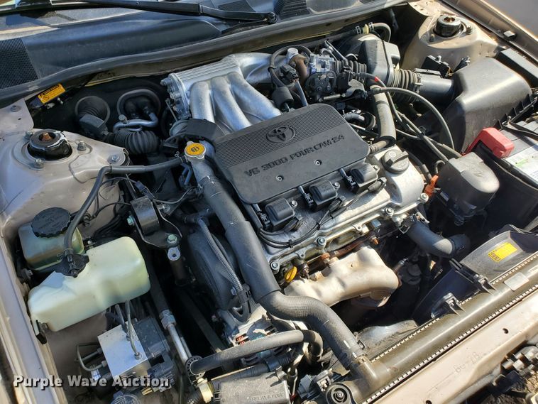 image for item HK9178 1999 Toyota Camry LE