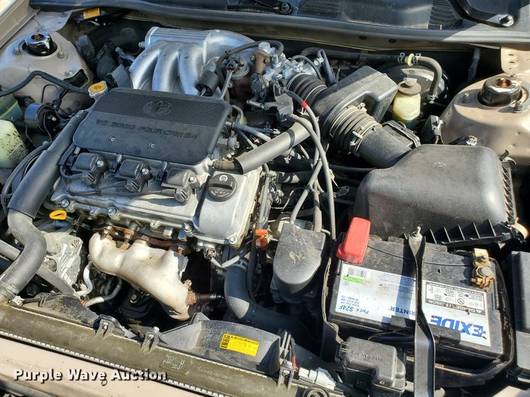 image for item HK9178 1999 Toyota Camry LE