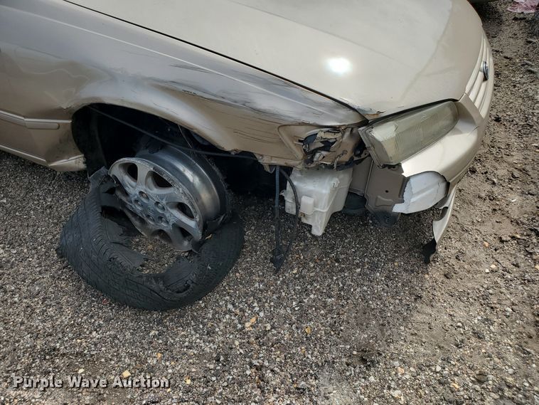 image for item HK9178 1999 Toyota Camry LE