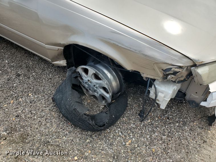 image for item HK9178 1999 Toyota Camry LE