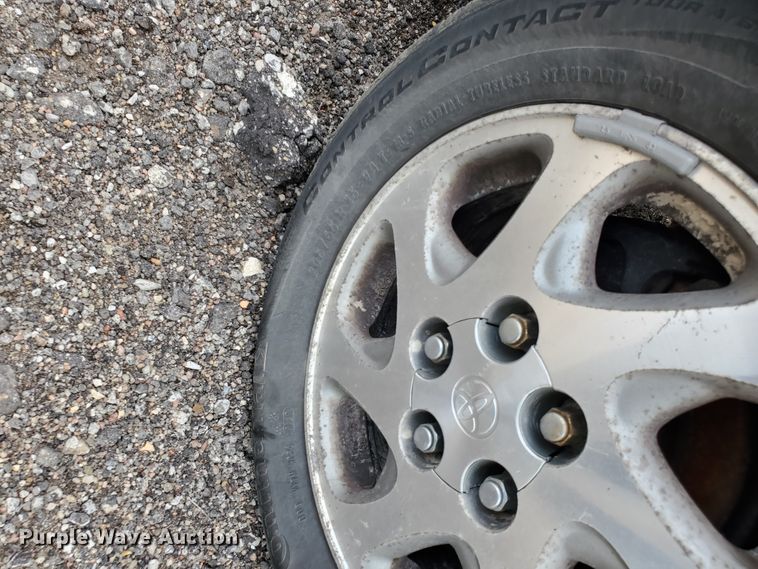 image for item HK9178 1999 Toyota Camry LE