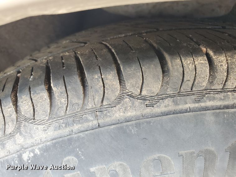 image for item HK9178 1999 Toyota Camry LE