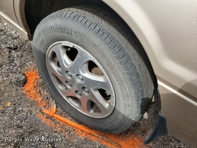 image for item HK9178 1999 Toyota Camry LE