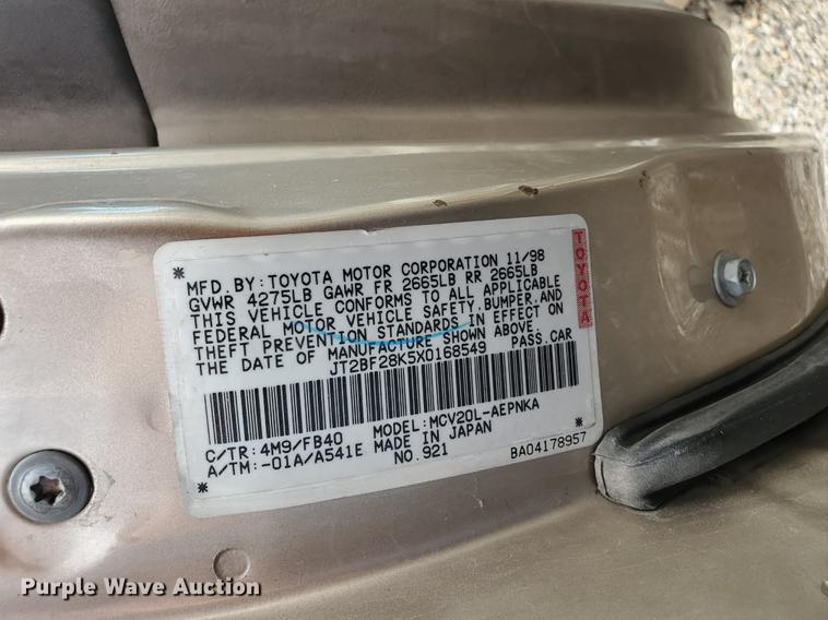 image for item HK9178 1999 Toyota Camry LE