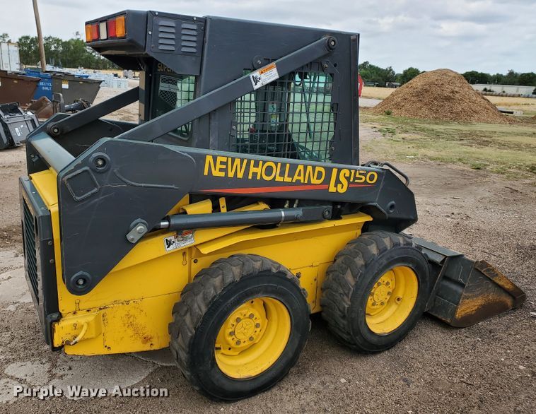image for item HK9179 2003 New Holland LS150  skid steer loader
