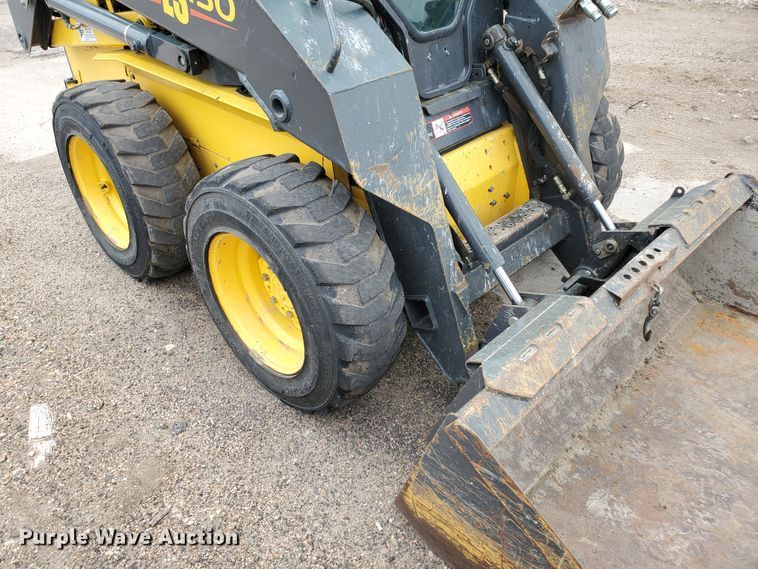 image for item HK9179 2003 New Holland LS150  skid steer loader