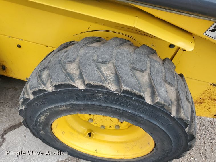 image for item HK9179 2003 New Holland LS150  skid steer loader