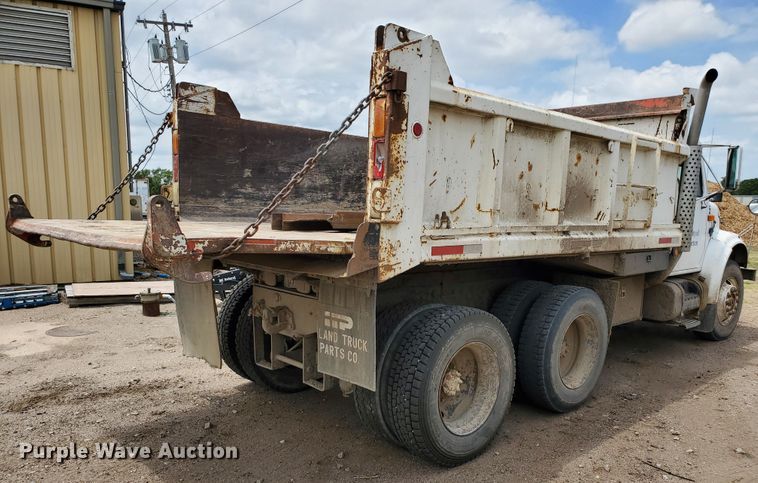 image for item HK9182 1991 International 4900  dump truck