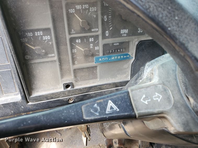 image for item HK9182 1991 International 4900  dump truck