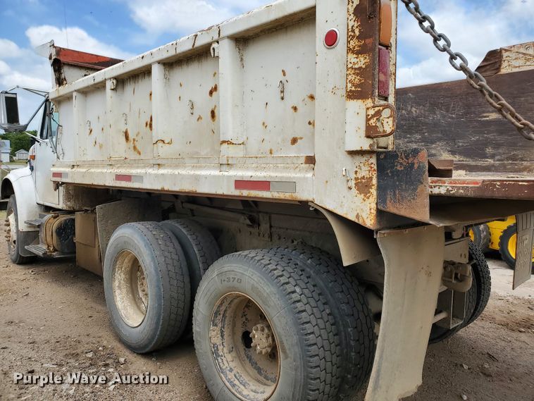 image for item HK9182 1991 International 4900  dump truck