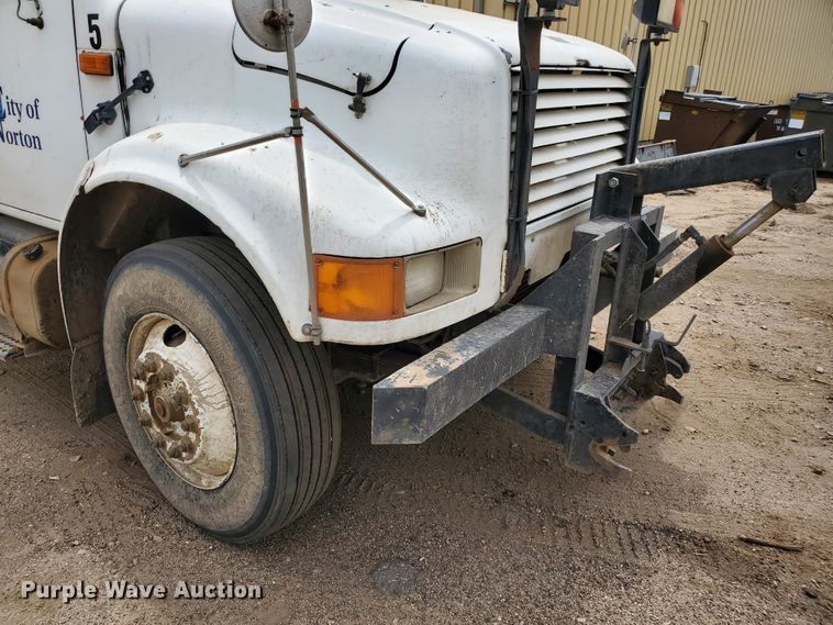 image for item HK9182 1991 International 4900  dump truck