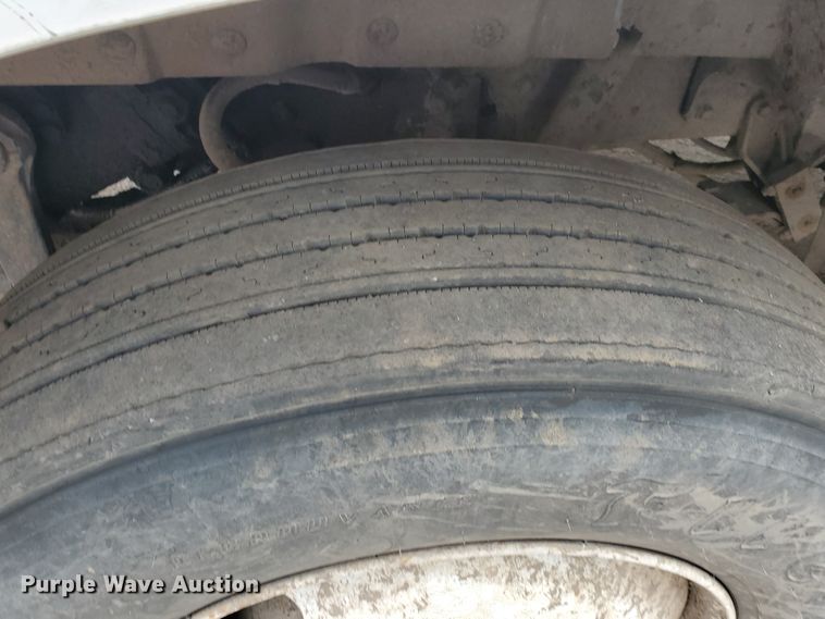 image for item HK9182 1991 International 4900  dump truck