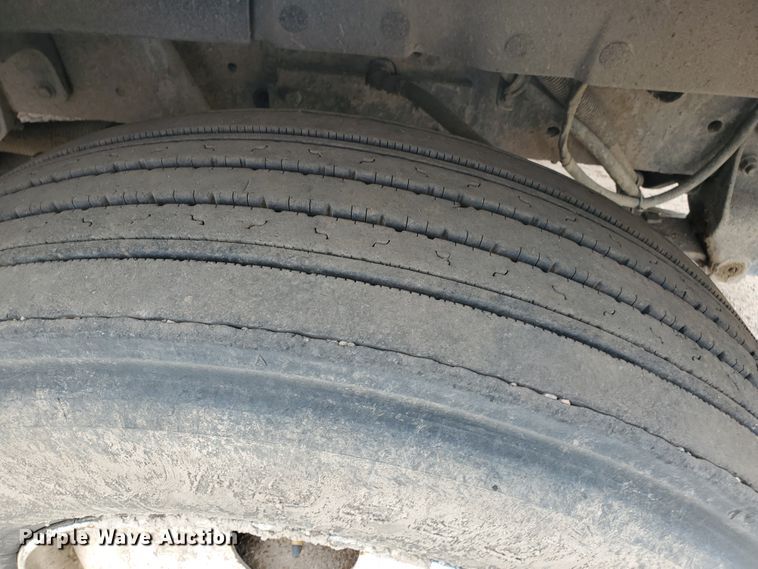 image for item HK9182 1991 International 4900  dump truck