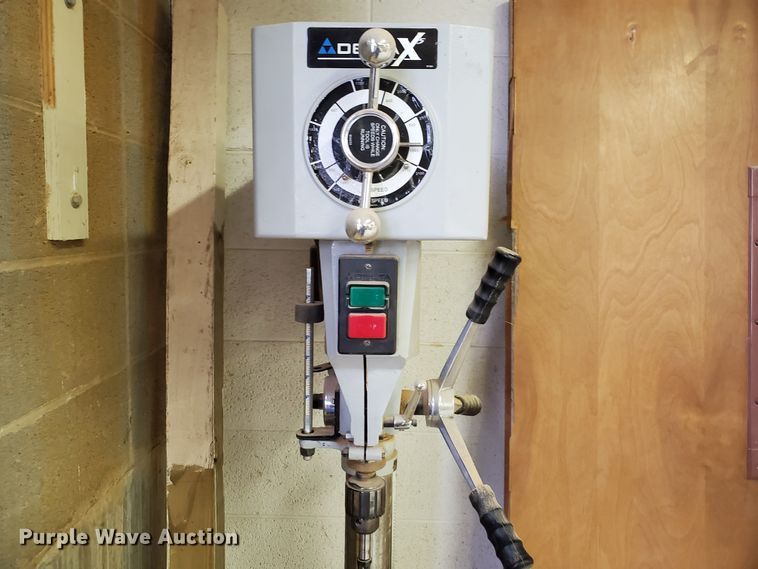 image for item HK9213 Delta 17-990X drill press