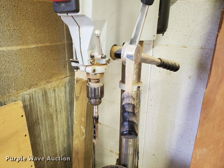 image for item HK9213 Delta 17-990X drill press