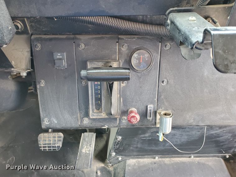 image for item HK9222 1997 Chevrolet  Blue Bird school bus