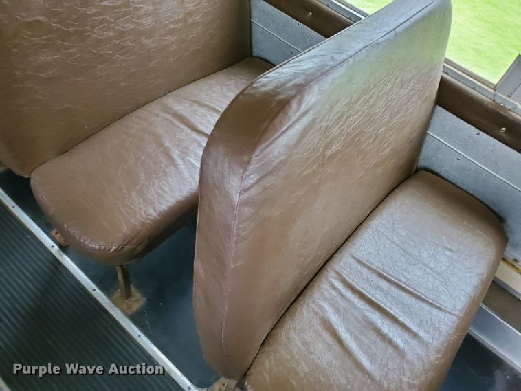 image for item HK9222 1997 Chevrolet  Blue Bird school bus