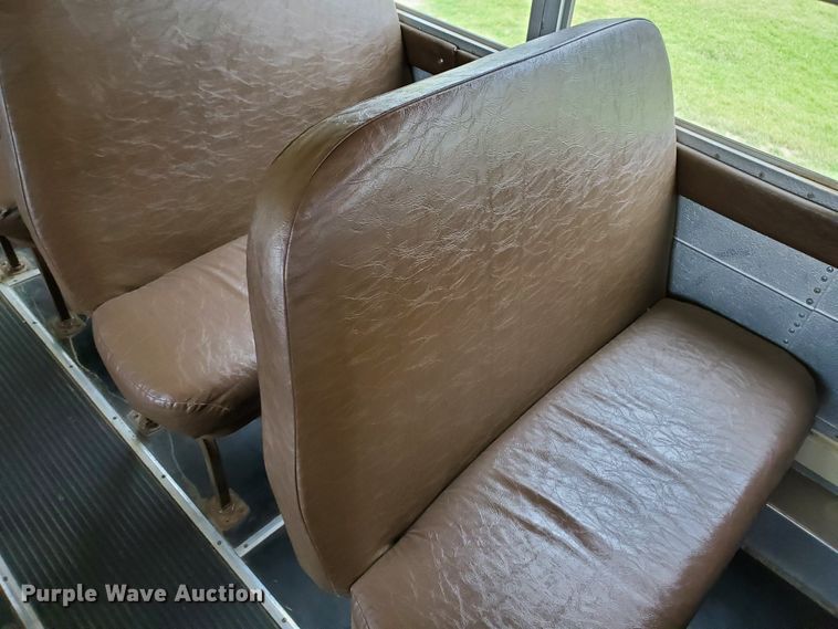 image for item HK9222 1997 Chevrolet  Blue Bird school bus