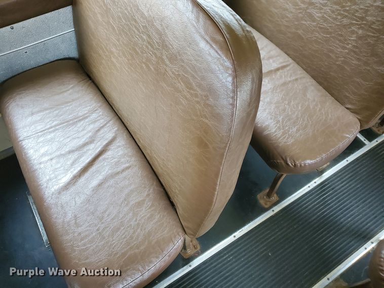 image for item HK9222 1997 Chevrolet  Blue Bird school bus