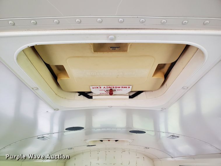 image for item HK9222 1997 Chevrolet  Blue Bird school bus