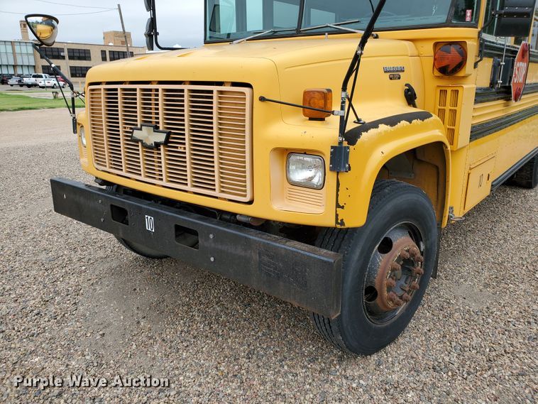 image for item HK9222 1997 Chevrolet  Blue Bird school bus