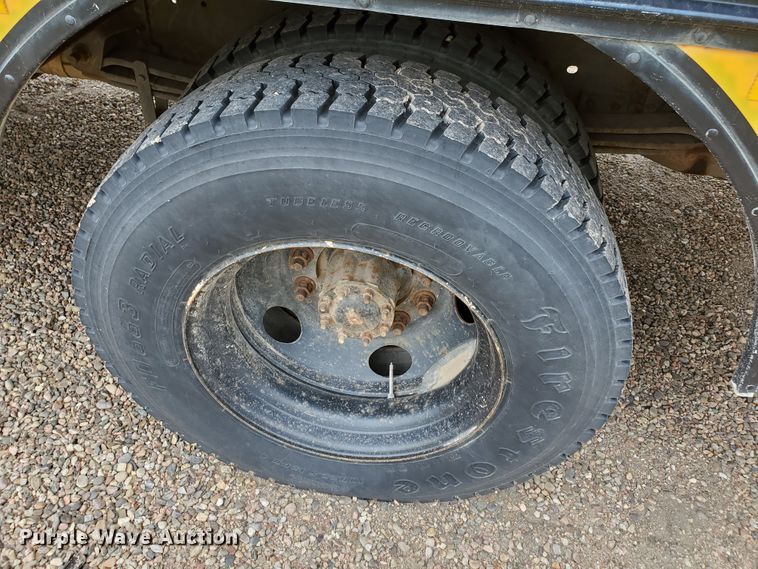 image for item HK9222 1997 Chevrolet  Blue Bird school bus